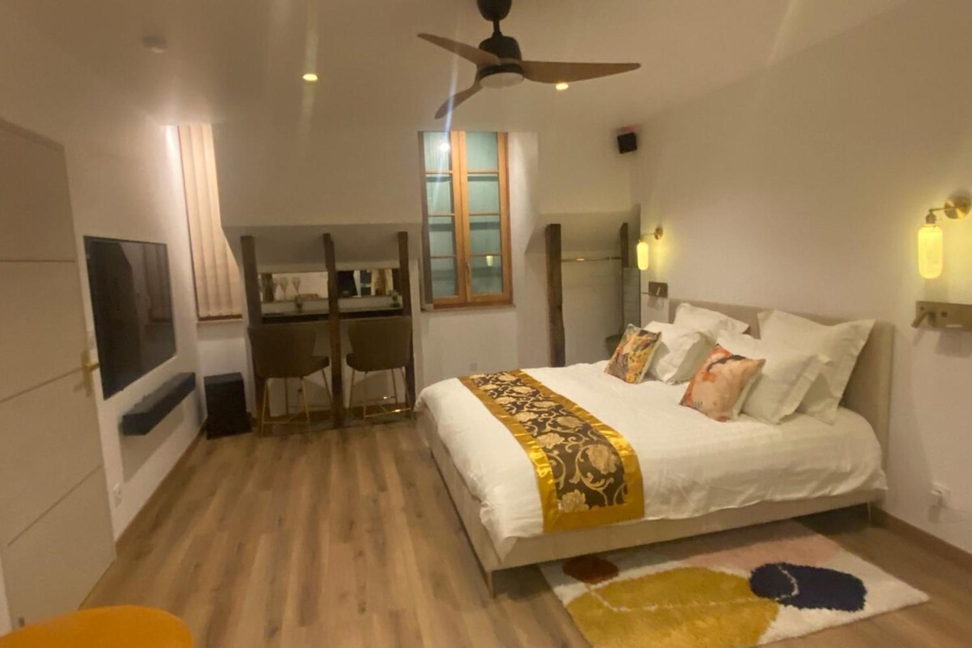 19a - The Seventh Heaven Cocoon Lover Apartment *